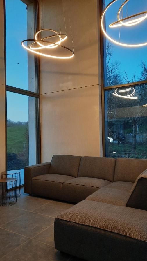 The Kettle House - Manor Villa Sint-Pieters-Leeuw Bagian luar foto